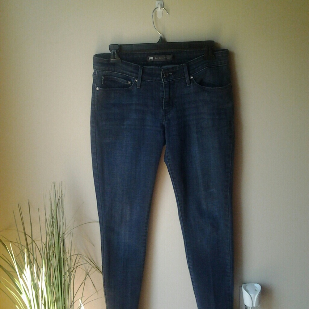Levis women's jeans